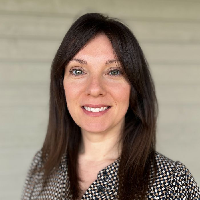 Hefferon Headshot colour opt1